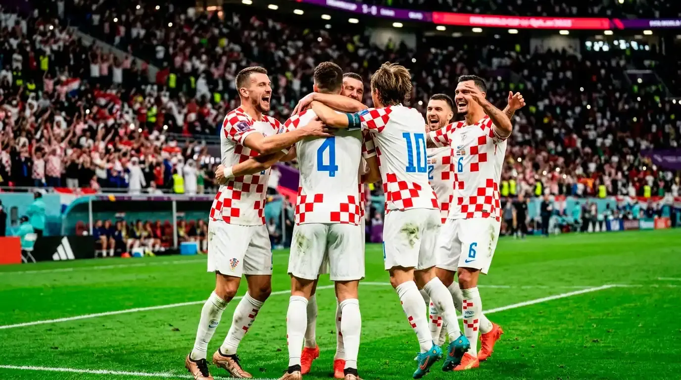 Igrači hrvatske reprezentacije u zagrljaju slave pogodak na Svjetskom prvenstvu.